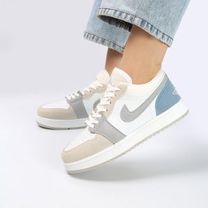 کفش و کتانی زنانه مدل NIKE AIR JORDAN 1 رنگ سفید طوسی کد M5833