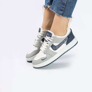 کفش و کتانی زنانه مدل NIKE AIR JORDAN 1 رنگ سفید سرمه ای کد M5817