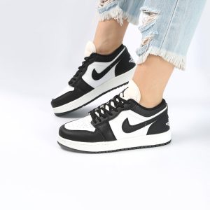کفش و کتانی زنانه مدل NIKE AIR JORDAN 1 رنگ سفید مشکی کد M5832