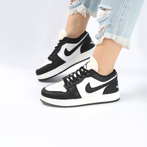 کفش و کتانی زنانه مدل NIKE AIR JORDAN 1 رنگ سفید مشکی کد M5832