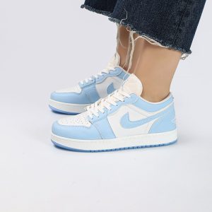 کفش و کتانی زنانه مدل NIKE AIR JORDAN 1 رنگ سفید آبی کد M5813