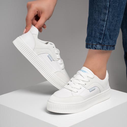 کفش و کتانی زنانه