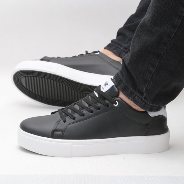 کفش و کتانی روزمره و راحتی مردانه مدل برشکا BERESHKA رنگ مشکی کد 41255