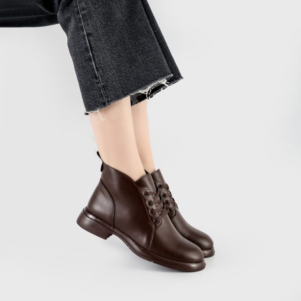 بوت و نیم بوت زنانه و دخترانه مدل بندی بغل زیپ نیم ساق رنگ قهوه ای تیره کد M668